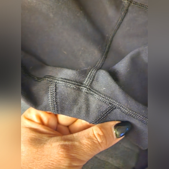 LULULEMON Black Luon Knit Boot Cut Leggings. sz 8. - Picture 3 of 4